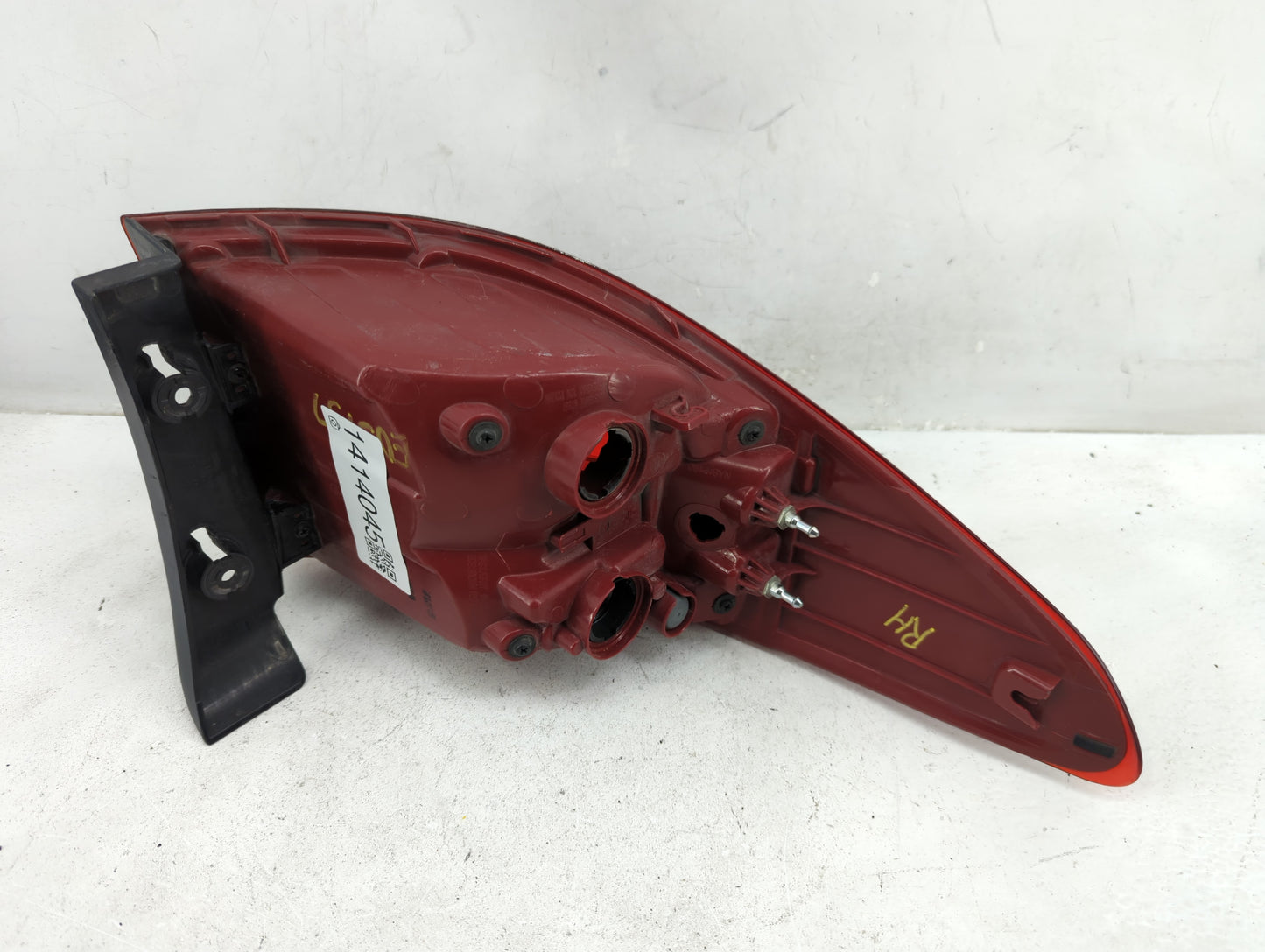 2013-2016 Hyundai Santa Fe Tail Light Assembly Passenger Right OEM Fits Fits 2013 2014 2015 2016 OEM Used Auto Parts - Oemus