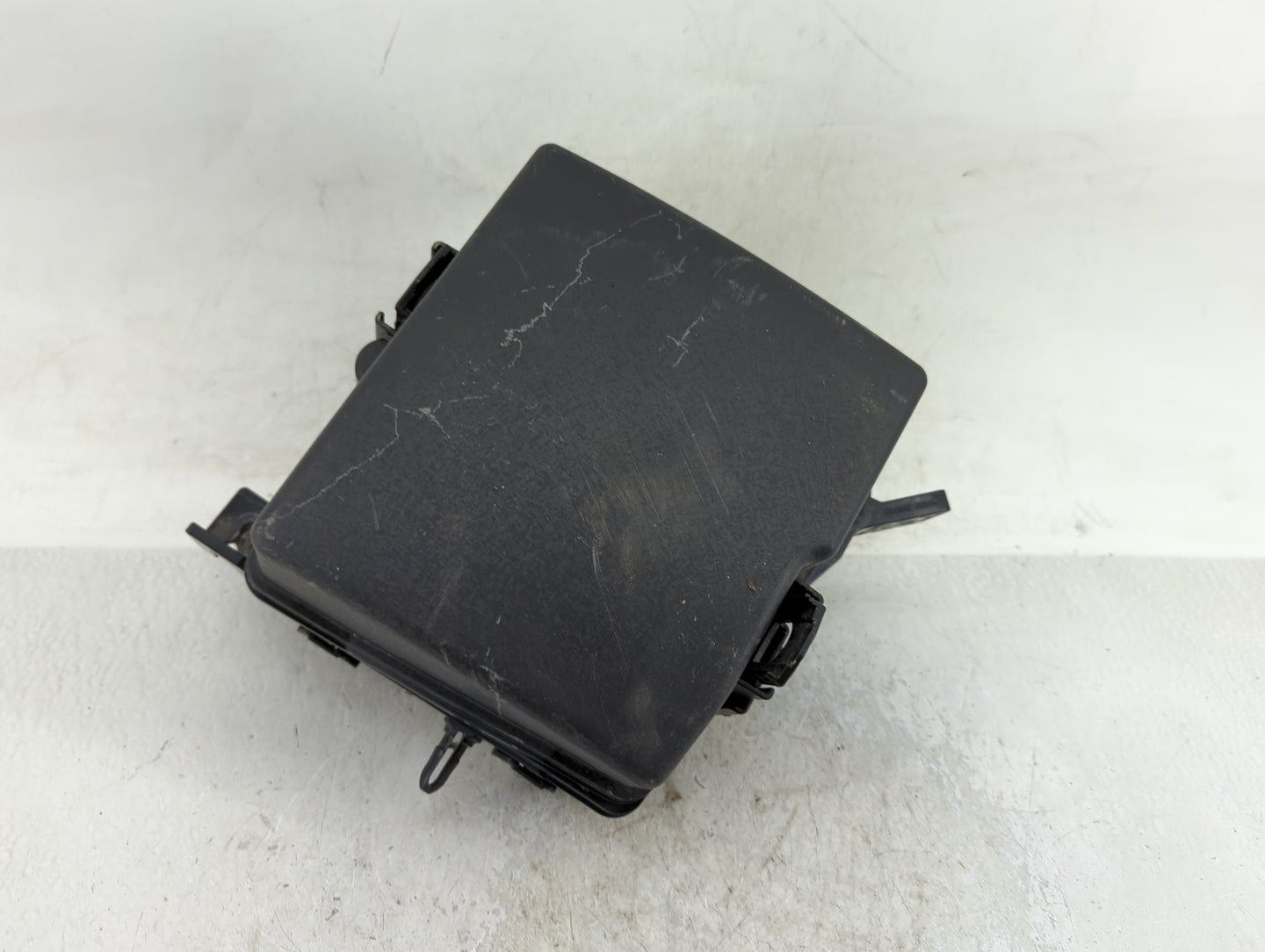 2013-2016 Hyundai Santa Fe Fusebox Fuse Box Panel Relay Module P/N:91210 B8501 Fits Fits 2013 2014 2015 2016 OEM Used Auto P