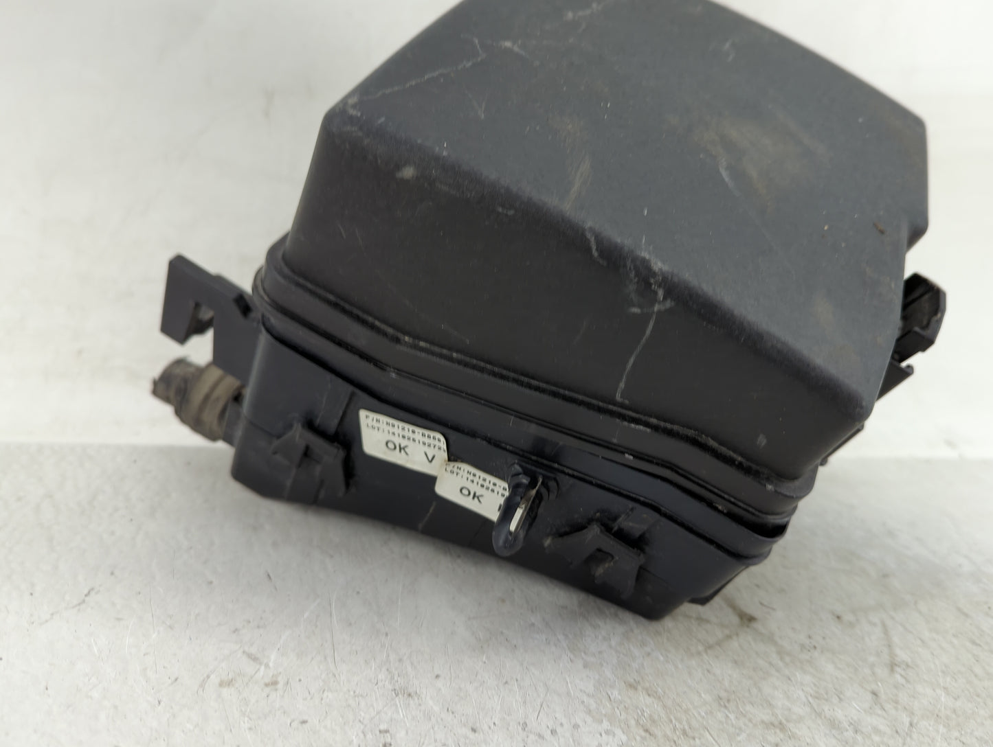 2013-2016 Hyundai Santa Fe Fusebox Fuse Box Panel Relay Module P/N:91210 B8501 Fits Fits 2013 2014 2015 2016 OEM Used Auto P