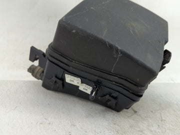 2013-2016 Hyundai Santa Fe Fusebox Fuse Box Panel Relay Module P/N:91210 B8501 Fits Fits 2013 2014 2015 2016 OEM Used Auto Parts