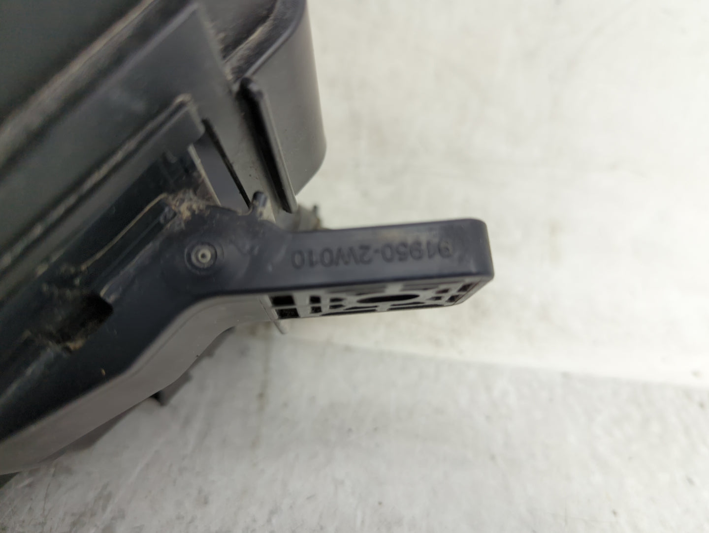 2013-2016 Hyundai Santa Fe Fusebox Fuse Box Panel Relay Module P/N:91210 B8501 Fits Fits 2013 2014 2015 2016 OEM Used Auto P