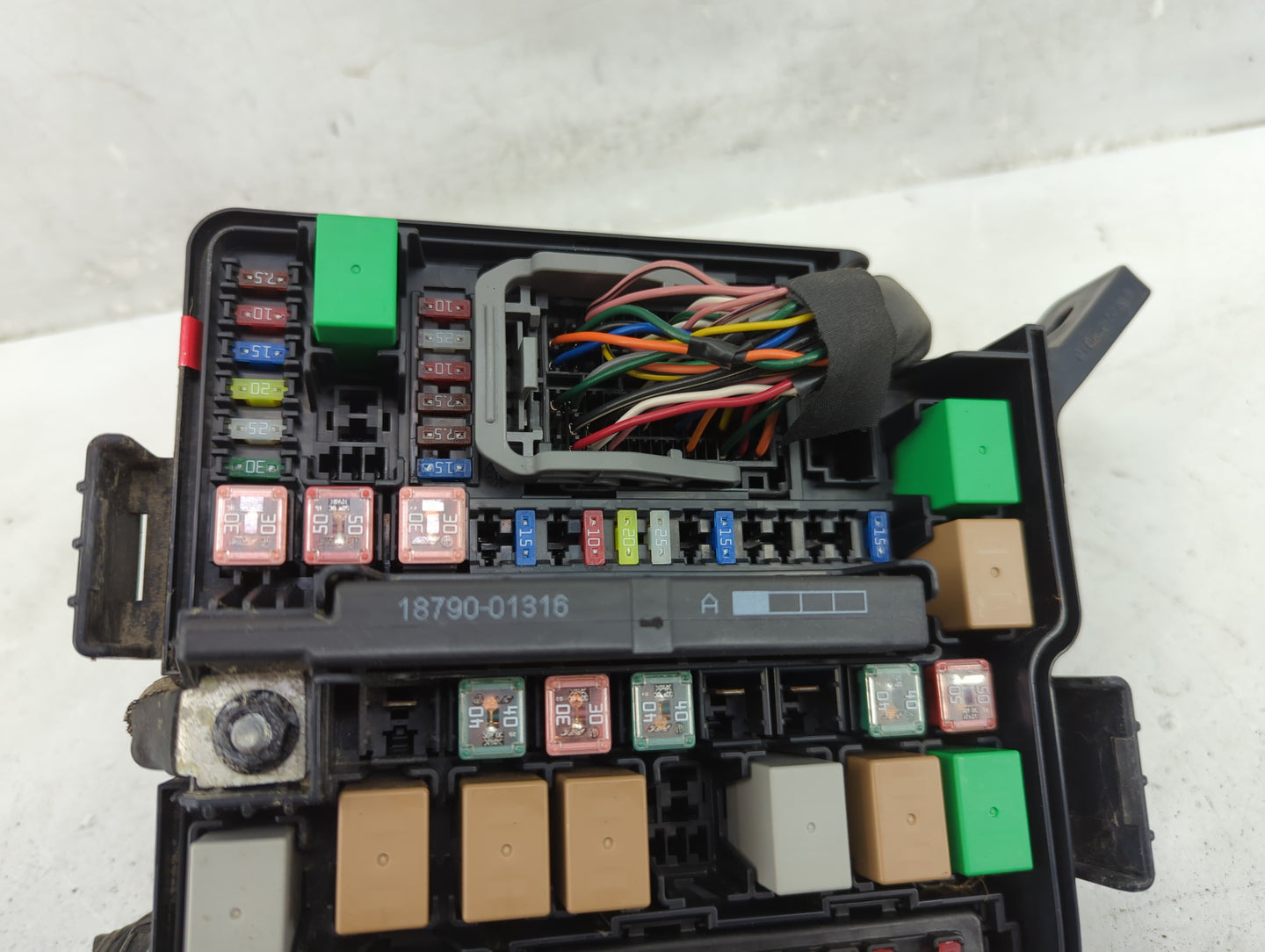 2013-2016 Hyundai Santa Fe Fusebox Fuse Box Panel Relay Module P/N:91951-2W000 91210 B8501 Fits Fits 2013 2014 2015 2016 OEM