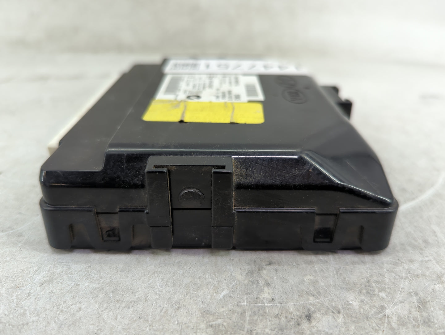 2015-2016 Hyundai Santa Fe Theft-locking Control Module - Oemusedautoparts1.com