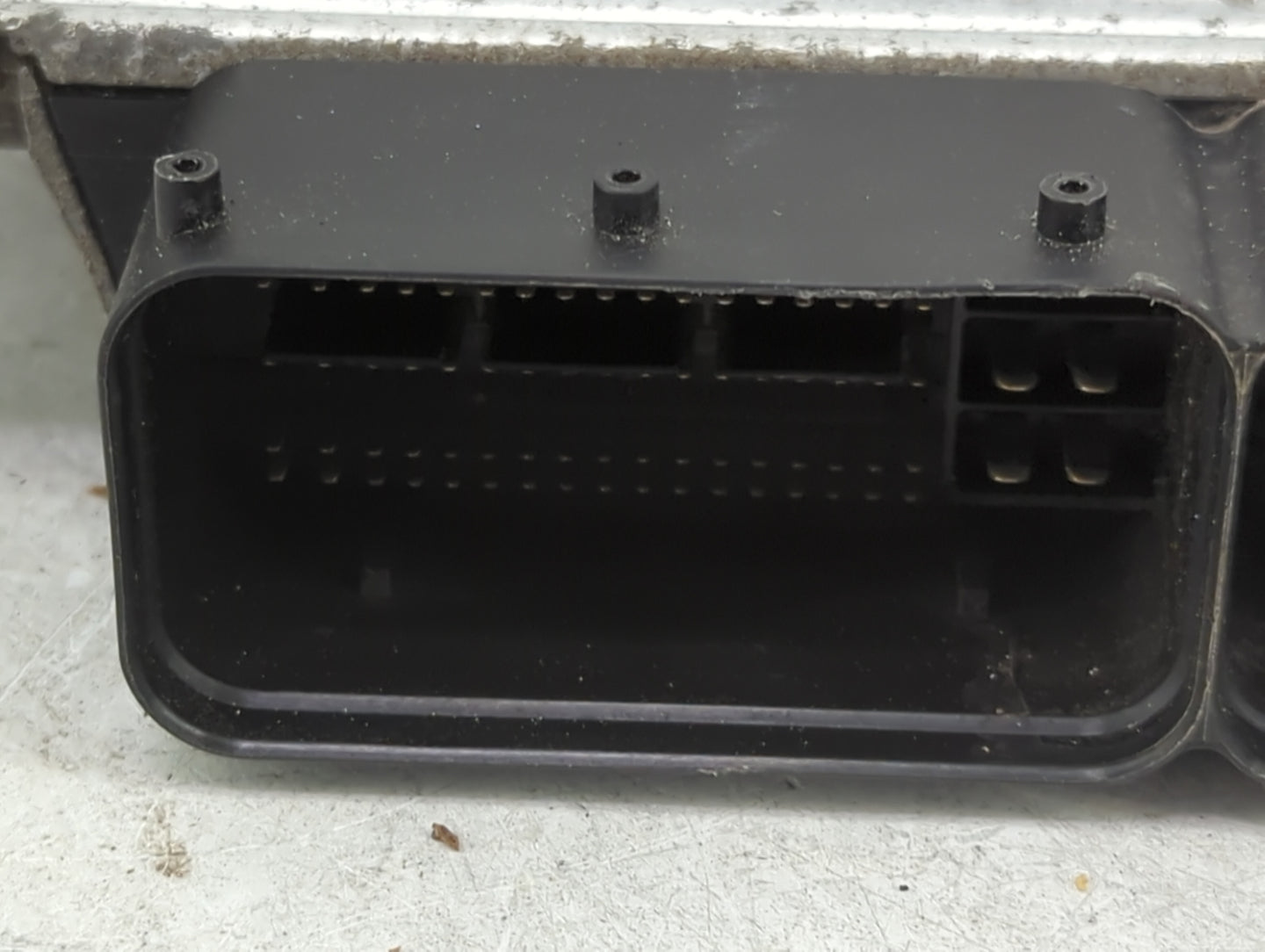 2015 Hyundai Santa Fe PCM Engine Control Computer ECU ECM PCU OEM P/N:39130-2GBB2 39100-2GBB2, 5WY3H49A, DMAFC0DR5A Fits OEM