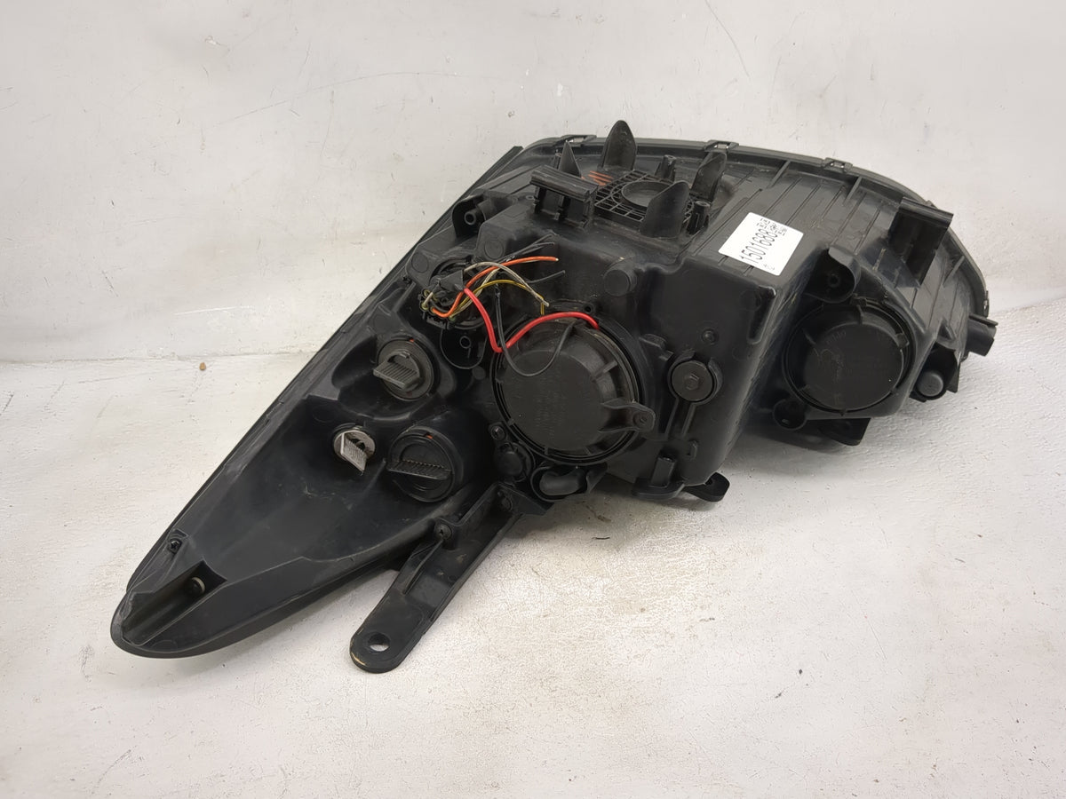 2015 Hyundai Santa Fe Passenger Right Oem Front Light Lamp Black - Oemusedautoparts1.com