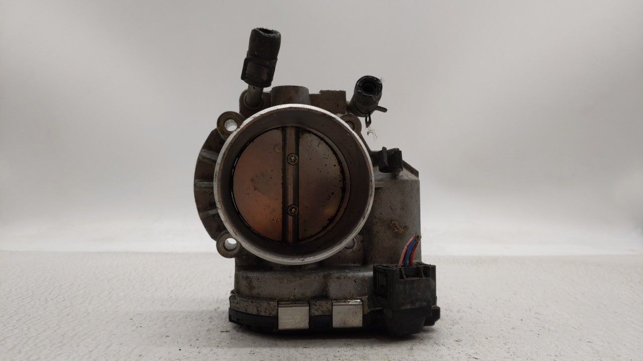 2015 Hyundai Santa Fe Throttle Body P/N:35100-2G700 Fits Fits 2011 2012 2013 2014 2016 OEM Used Auto Parts - Oemusedautopart