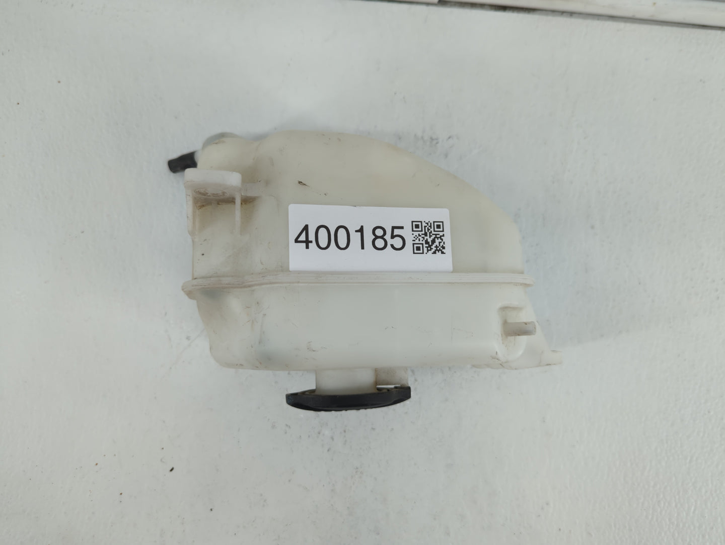 2013 Hyundai Santa Fe Radiator Coolant Overflow Expansion Tank Bottle 400185 - Oemusedautoparts1.com
