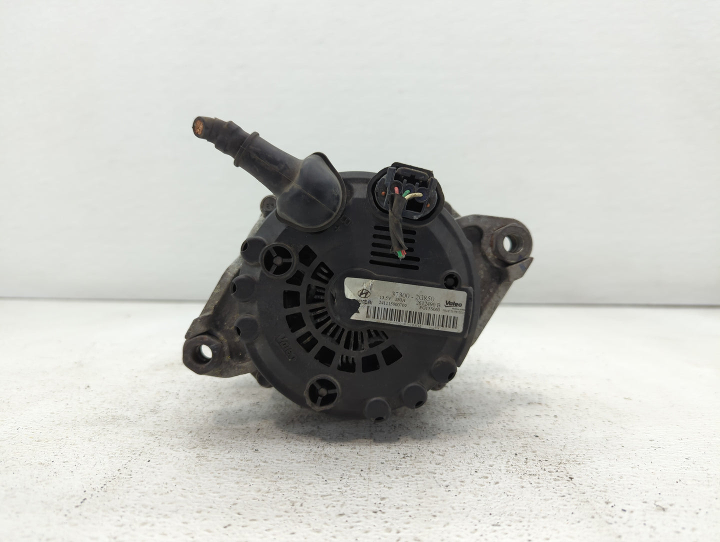 2015 Hyundai Santa Fe Alternator Replacement Generator Charging Assembly Engine OEM P/N:37300-2G850 Fits Fits 2014 OEM Used 