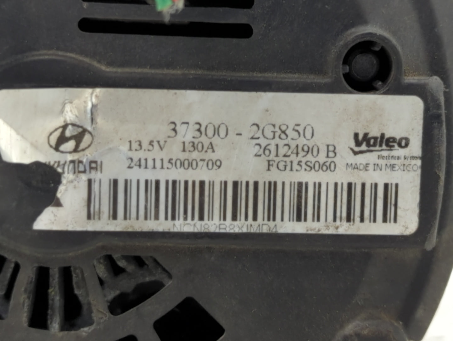 2015 Hyundai Santa Fe Alternator Replacement Generator Charging Assembly Engine OEM P/N:37300-2G850 Fits Fits 2014 OEM Used 