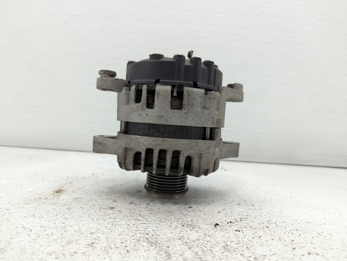 2015 Hyundai Santa Fe Alternator Replacement Generator Charging Assembly Engine OEM P/N:37300-2G850 Fits Fits 2014 OEM Used 