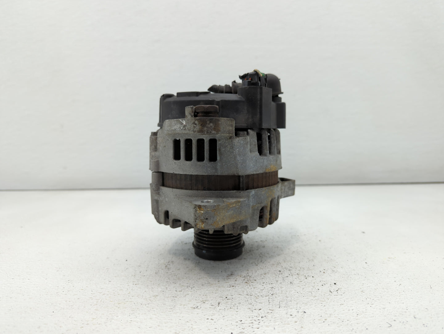 2015 Hyundai Santa Fe Alternator Replacement Generator Charging Assembly Engine OEM P/N:37300-2G800 37300-2G900 Fits OEM Use
