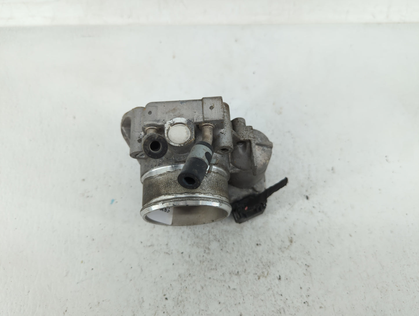 2015 Hyundai Santa Fe Throttle Body P/N:22030-0T080 35100-2G710 Fits Fits 2011 2012 2013 2014 2016 OEM Used Auto Parts - Oem