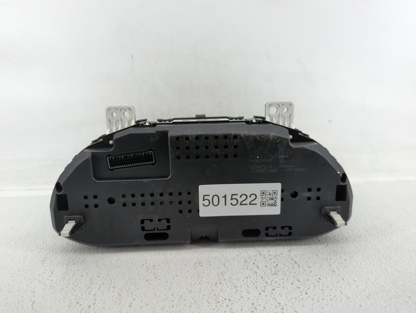 2015-2016 Hyundai Santa Fe Instrument Cluster Speedometer Gauges P/N:94011-B8240 Fits Fits 2015 2016 OEM Used Auto Parts - O