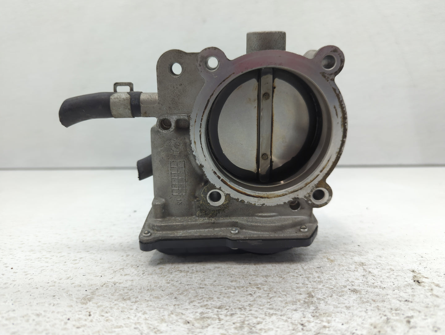 2013-2018 Hyundai Santa Fe Throttle Body P/N:35100-3CAA0 Fits Fits 2012 2013 2014 2015 2016 2017 2018 OEM Used Auto Parts - 