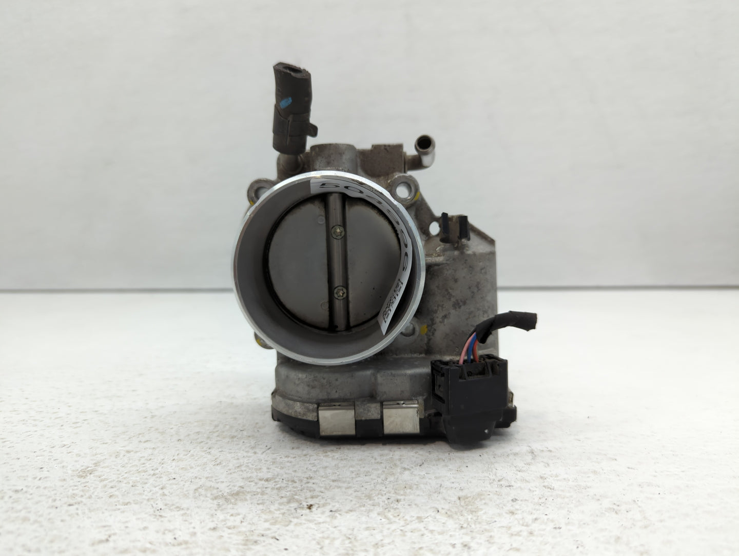2015 Hyundai Santa Fe Throttle Body P/N:35100-2G700 Fits Fits 2011 2012 2013 2014 2016 OEM Used Auto Parts - Oemusedautopart