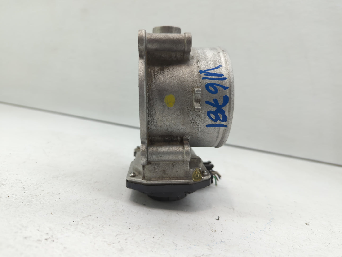 2013-2018 Hyundai Santa Fe Throttle Body P/N:35100-3caa0 Fits Fits 2012 2013 2014 2015 2016 2017 2018 OEM Used Auto Parts - 