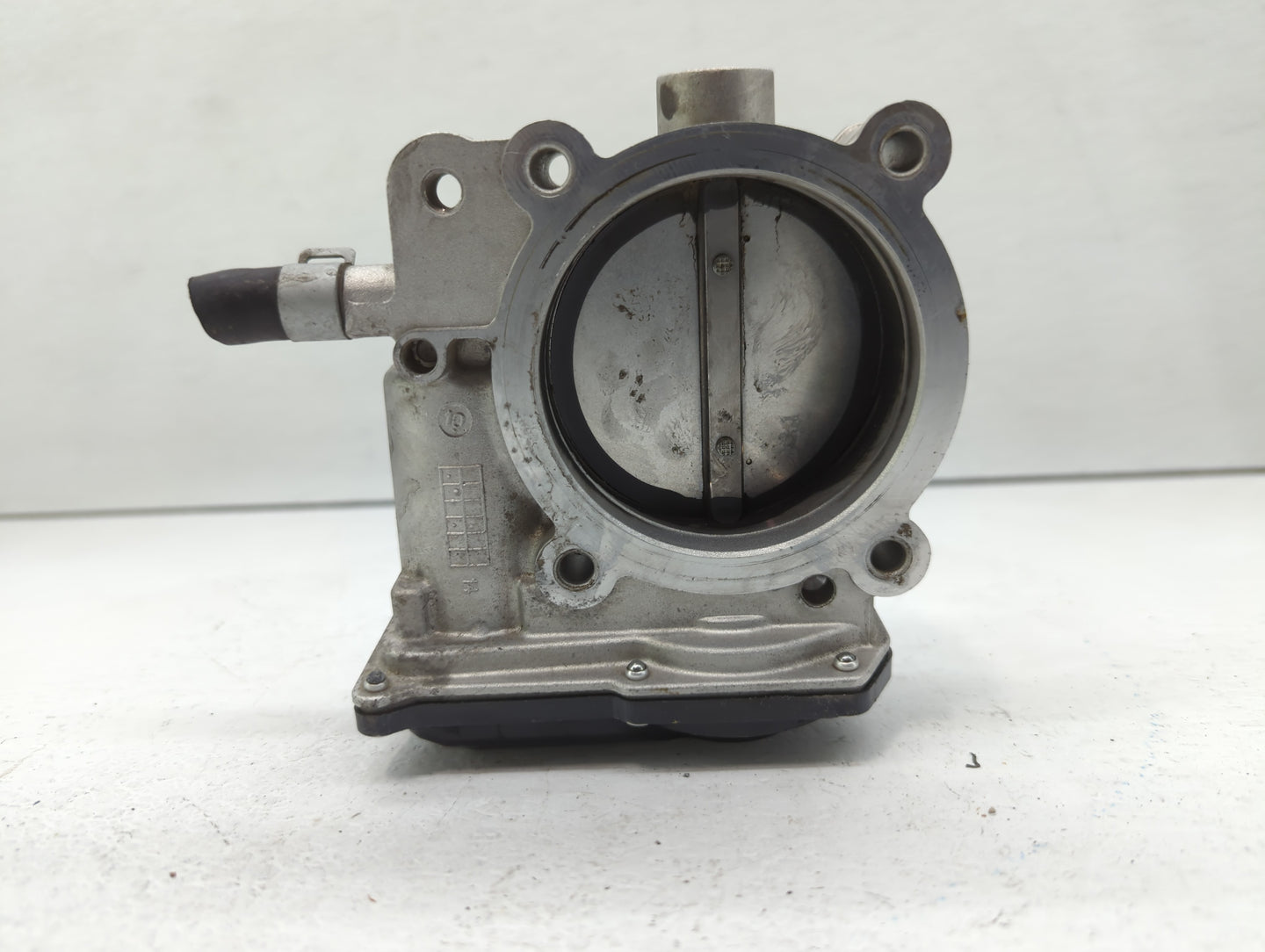 2013-2018 Hyundai Santa Fe Throttle Body P/N:35100-3caa0 Fits Fits 2012 2013 2014 2015 2016 2017 2018 OEM Used Auto Parts - 
