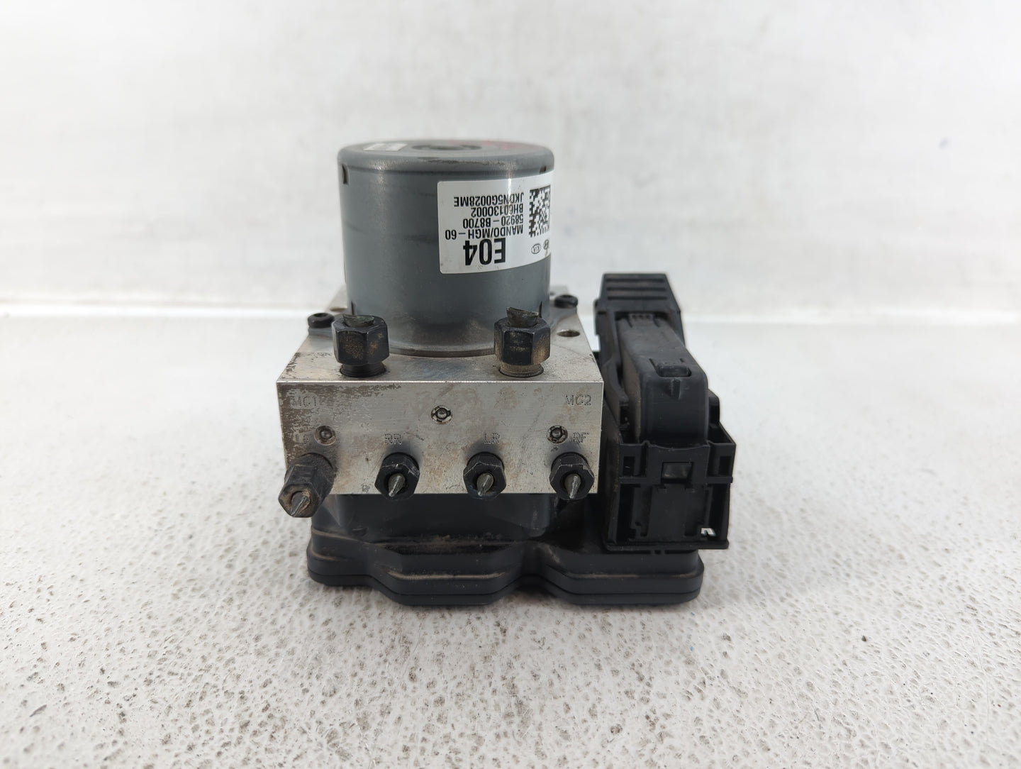 2013-2016 Hyundai Santa Fe ABS Pump Control Module Replacement P/N:58920-B8700 Fits Fits 2013 2014 2015 2016 OEM Used Auto P