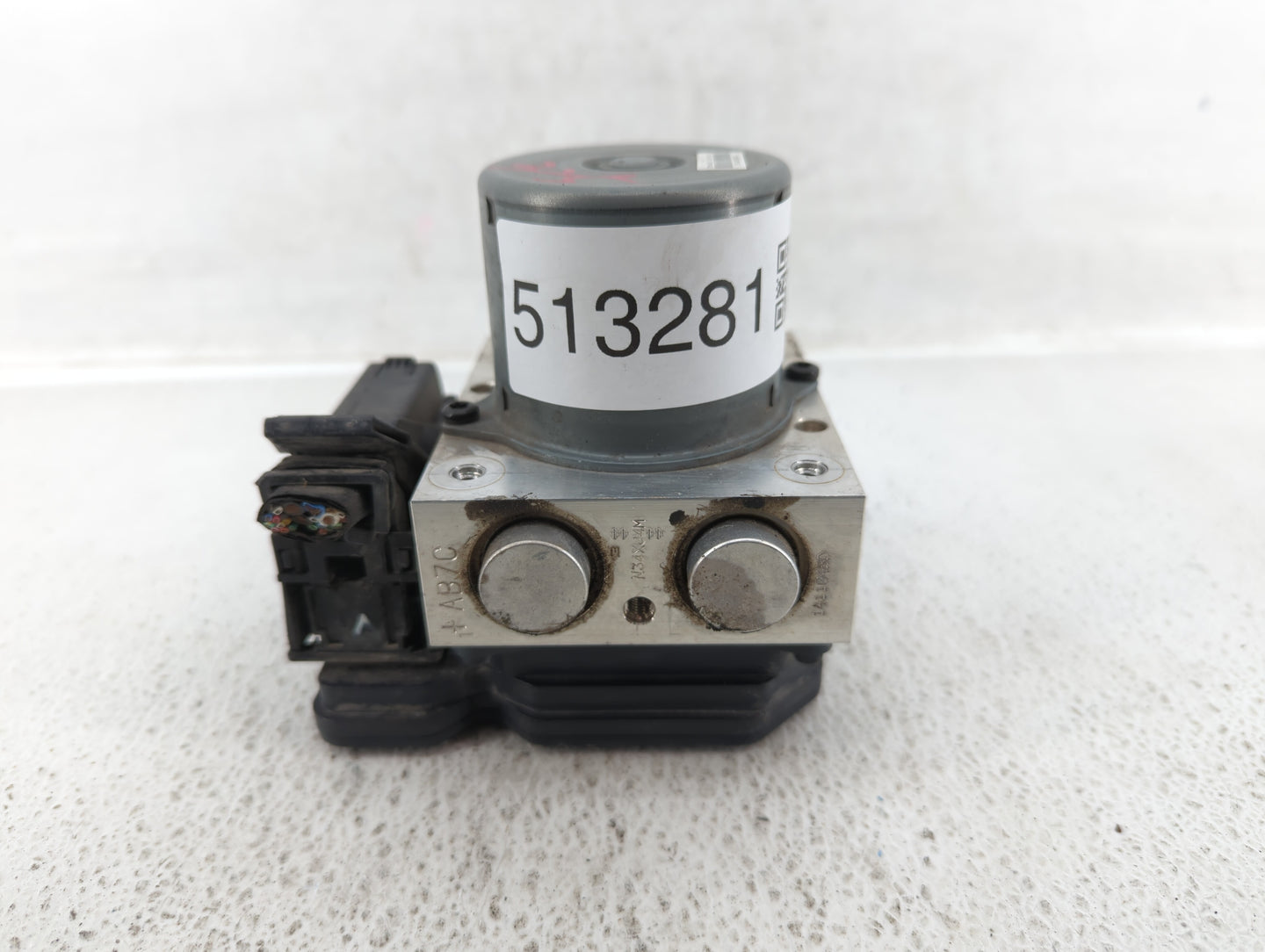 2013-2016 Hyundai Santa Fe ABS Pump Control Module Replacement P/N:58920-B8700 Fits Fits 2013 2014 2015 2016 OEM Used Auto P