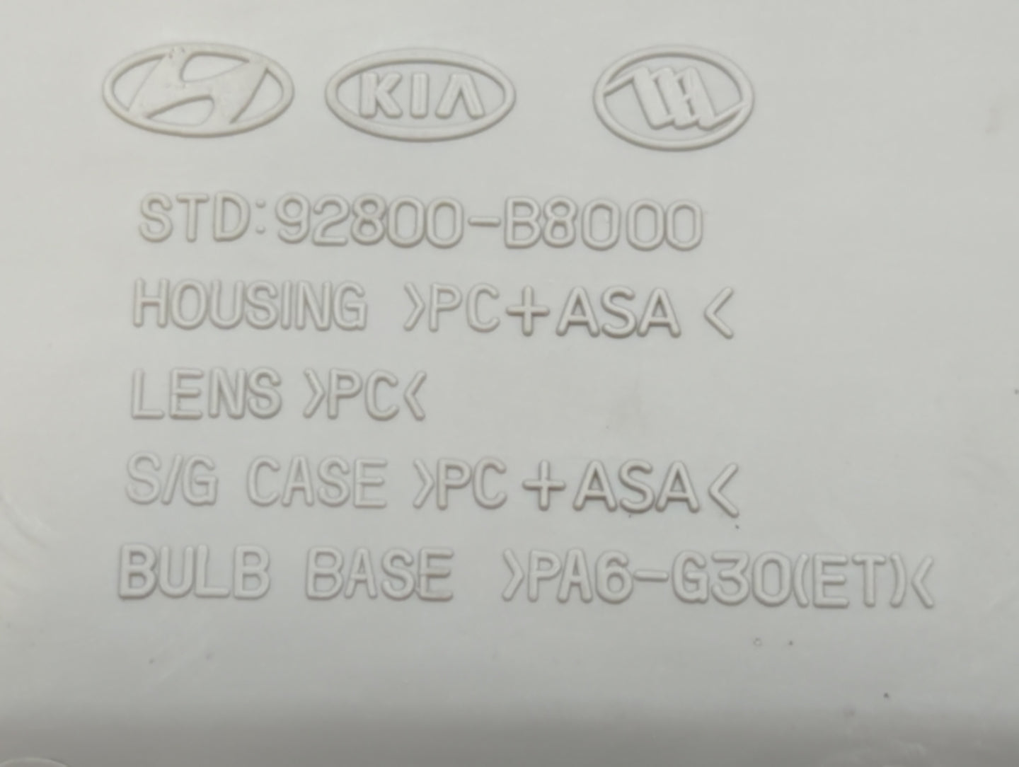 2015 Hyundai Santa Fe Overhead Roof Console Grey - Oemusedautoparts1.com