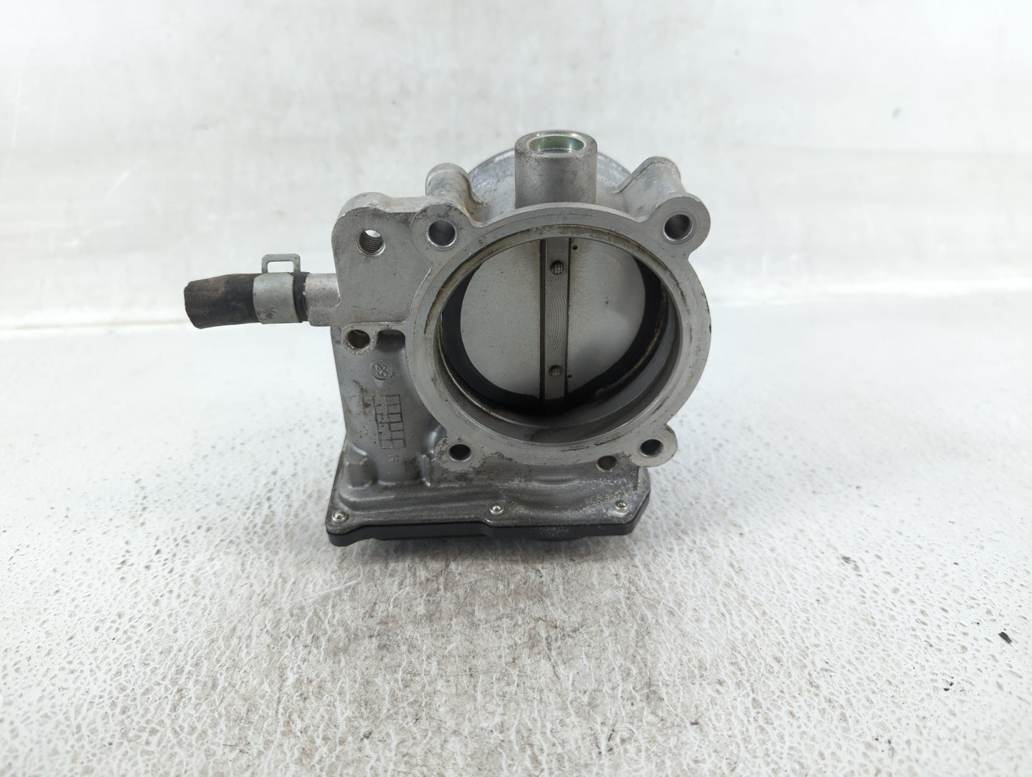 2013-2018 Hyundai Santa Fe Throttle Body P/N:35100-3CAA0 Fits Fits 2012 2013 2014 2015 2016 2017 2018 OEM Used Auto Parts - 