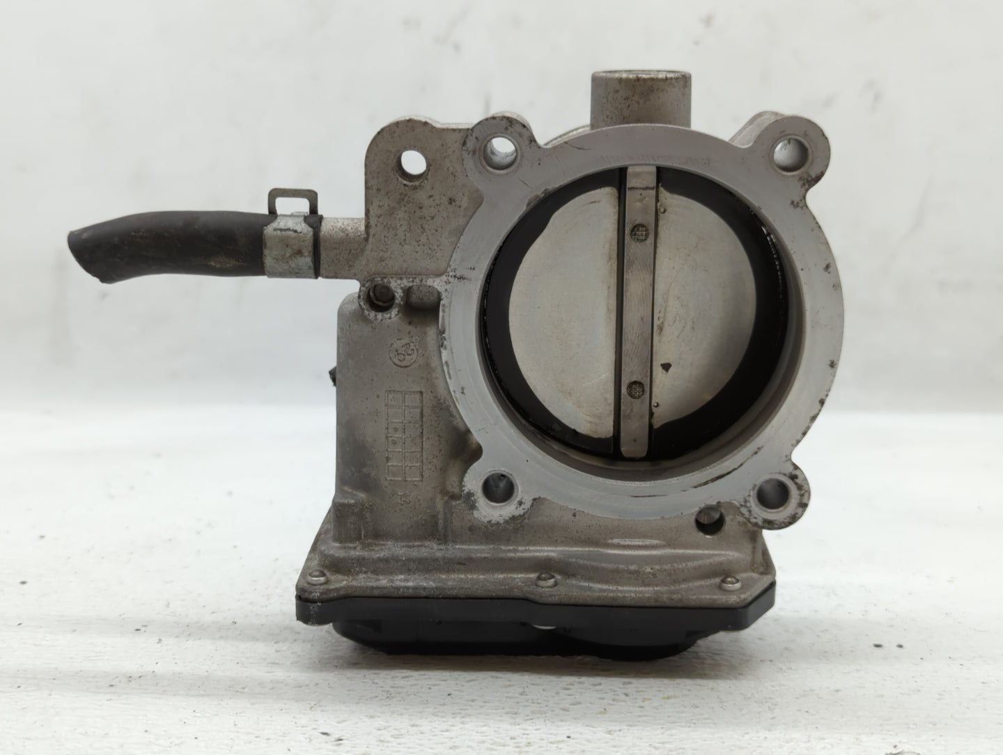 2013-2018 Hyundai Santa Fe Throttle Body P/N:35100-3CAA0 Fits Fits 2012 2013 2014 2015 2016 2017 2018 OEM Used Auto Parts - 