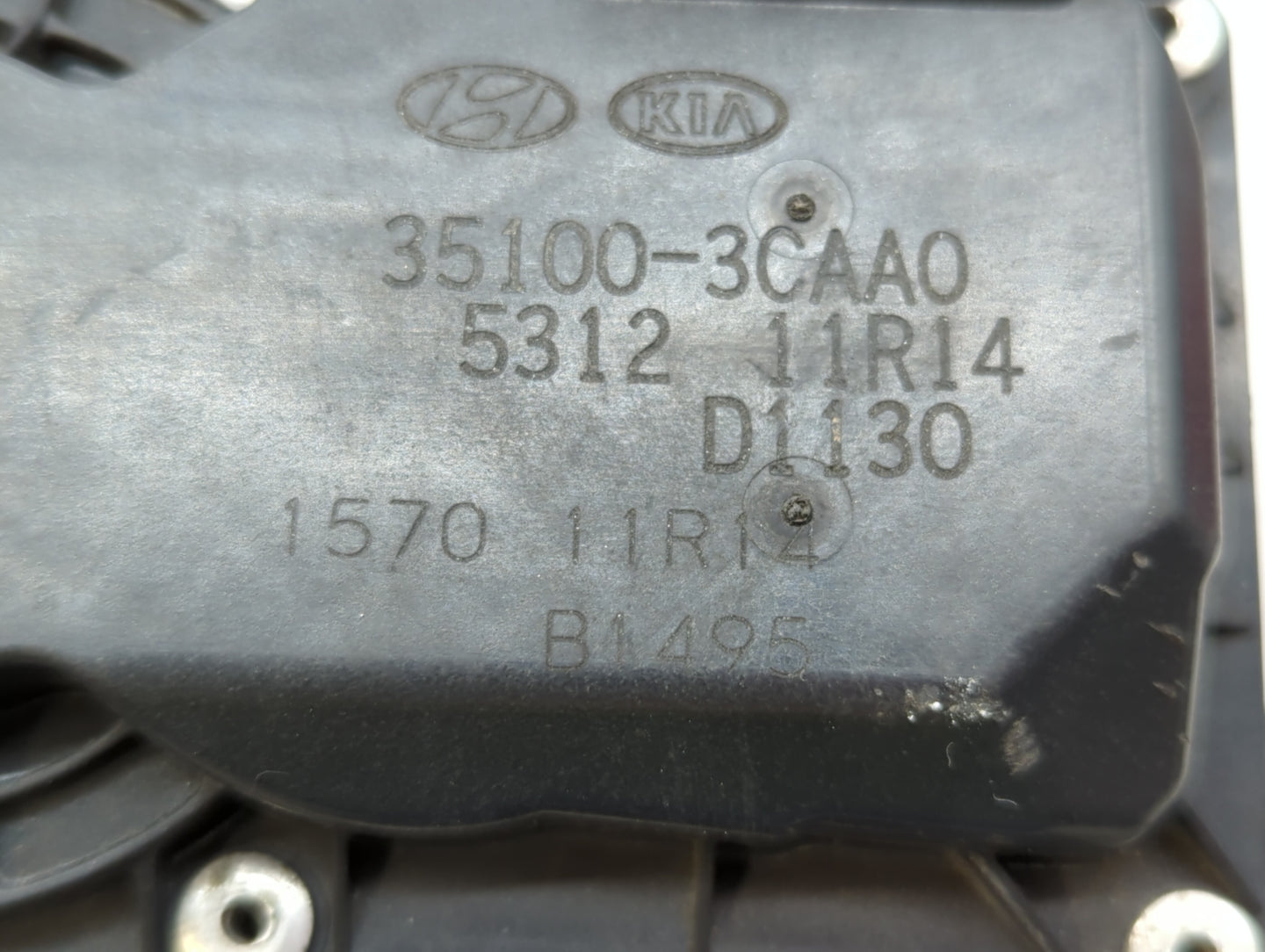 2013-2018 Hyundai Santa Fe Throttle Body P/N:35100-3CAA0 Fits Fits 2012 2013 2014 2015 2016 2017 2018 OEM Used Auto Parts - 