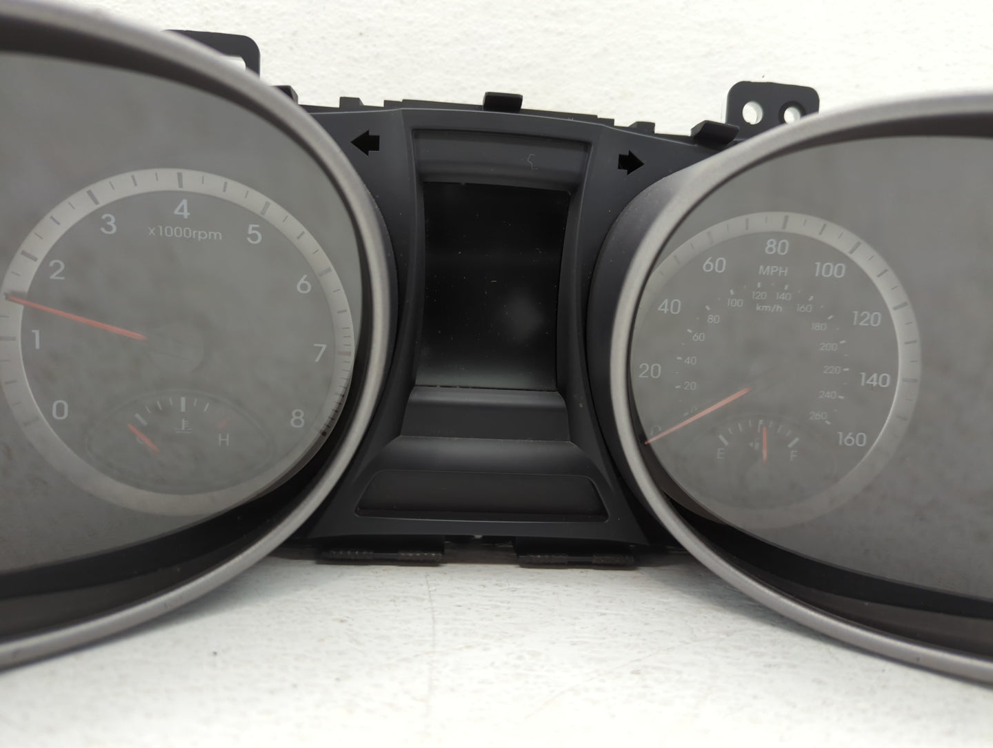 2015-2016 Hyundai Santa Fe Instrument Cluster Speedometer Gauges P/N:11002-987110H 94001-B8240 Fits Fits 2015 2016 OEM Used 