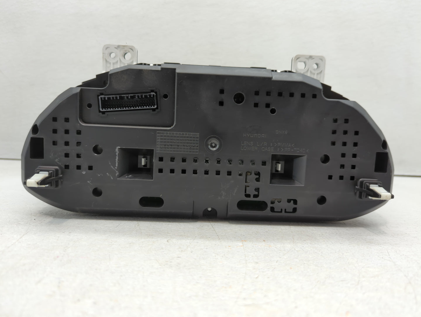 2015-2016 Hyundai Santa Fe Instrument Cluster Speedometer Gauges P/N:11002-987110H 94001-B8240 Fits Fits 2015 2016 OEM Used 