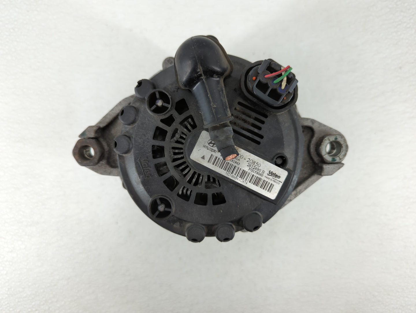 2015 Hyundai Santa Fe Alternator Replacement Generator Charging Assembly Engine OEM P/N:37300-2G850 Fits Fits 2014 OEM Used 