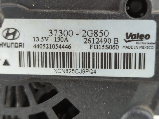 2015 Hyundai Santa Fe Alternator Replacement Generator Charging Assembly Engine OEM P/N:37300-2G850 Fits Fits 2014 OEM Used Auto Parts