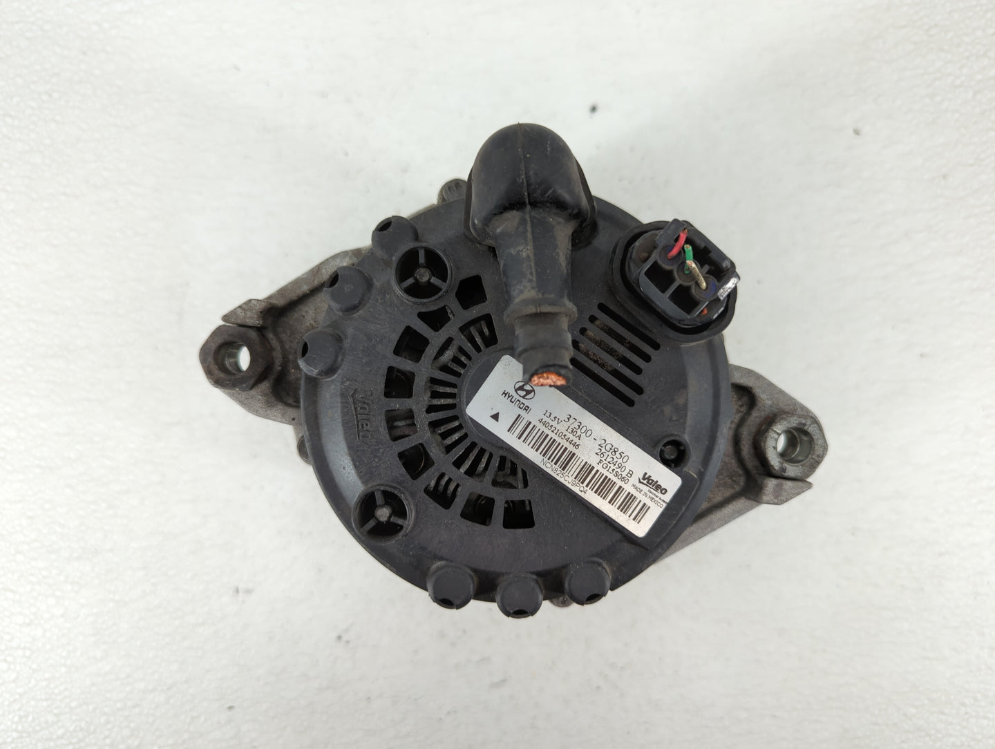 2015 Hyundai Santa Fe Alternator Replacement Generator Charging Assembly Engine OEM P/N:37300-2G850 Fits Fits 2014 OEM Used 