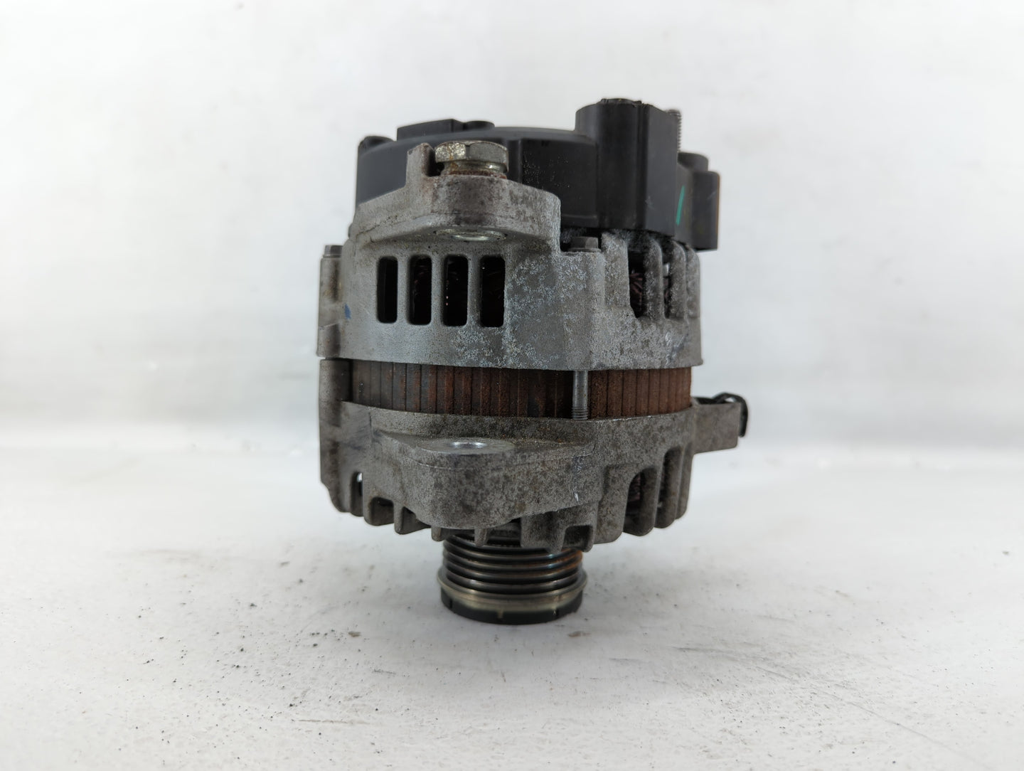 2015 Hyundai Santa Fe Alternator Replacement Generator Charging Assembly Engine OEM P/N:37300-2G850 Fits Fits 2014 OEM Used 