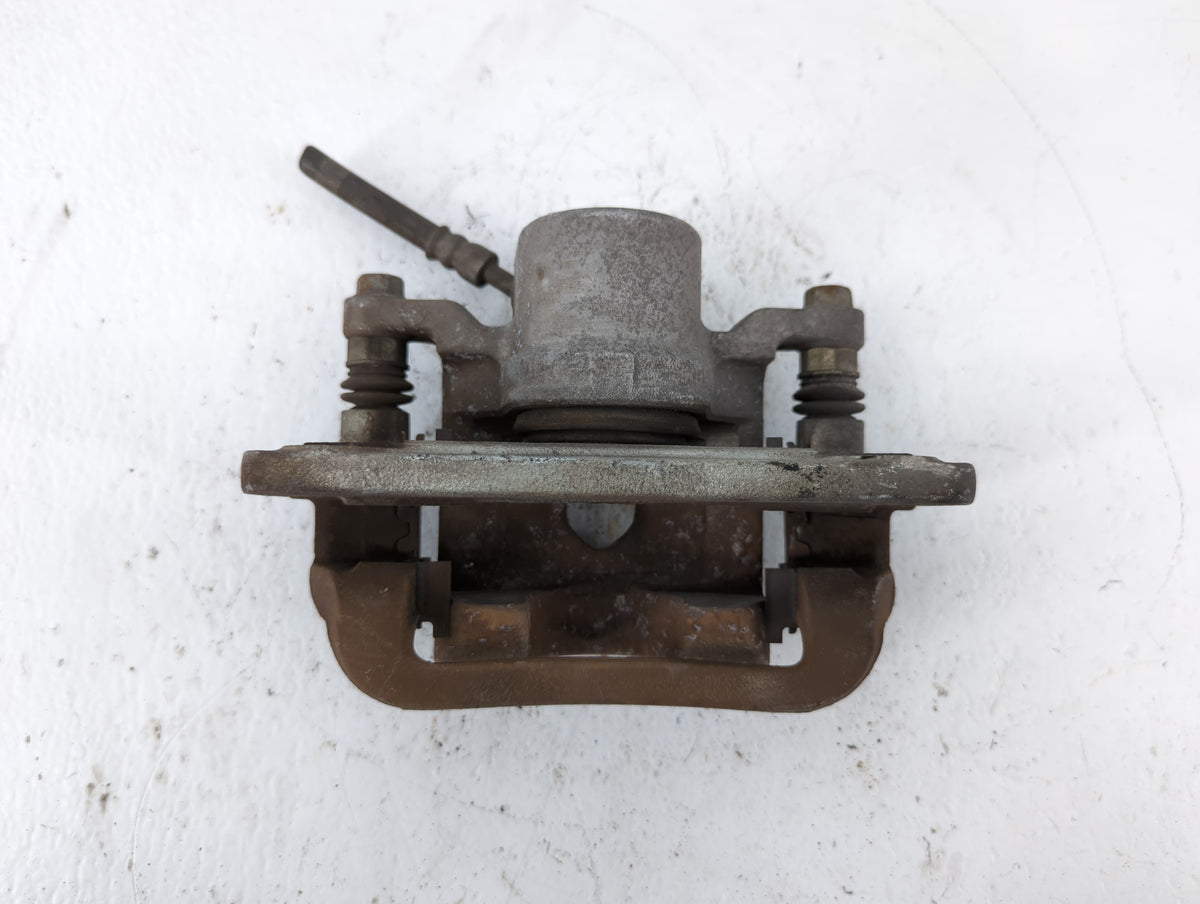 2013-2016 Hyundai Santa Fe Front Driver Left Brake Caliper 581521 - Oemusedautoparts1.com