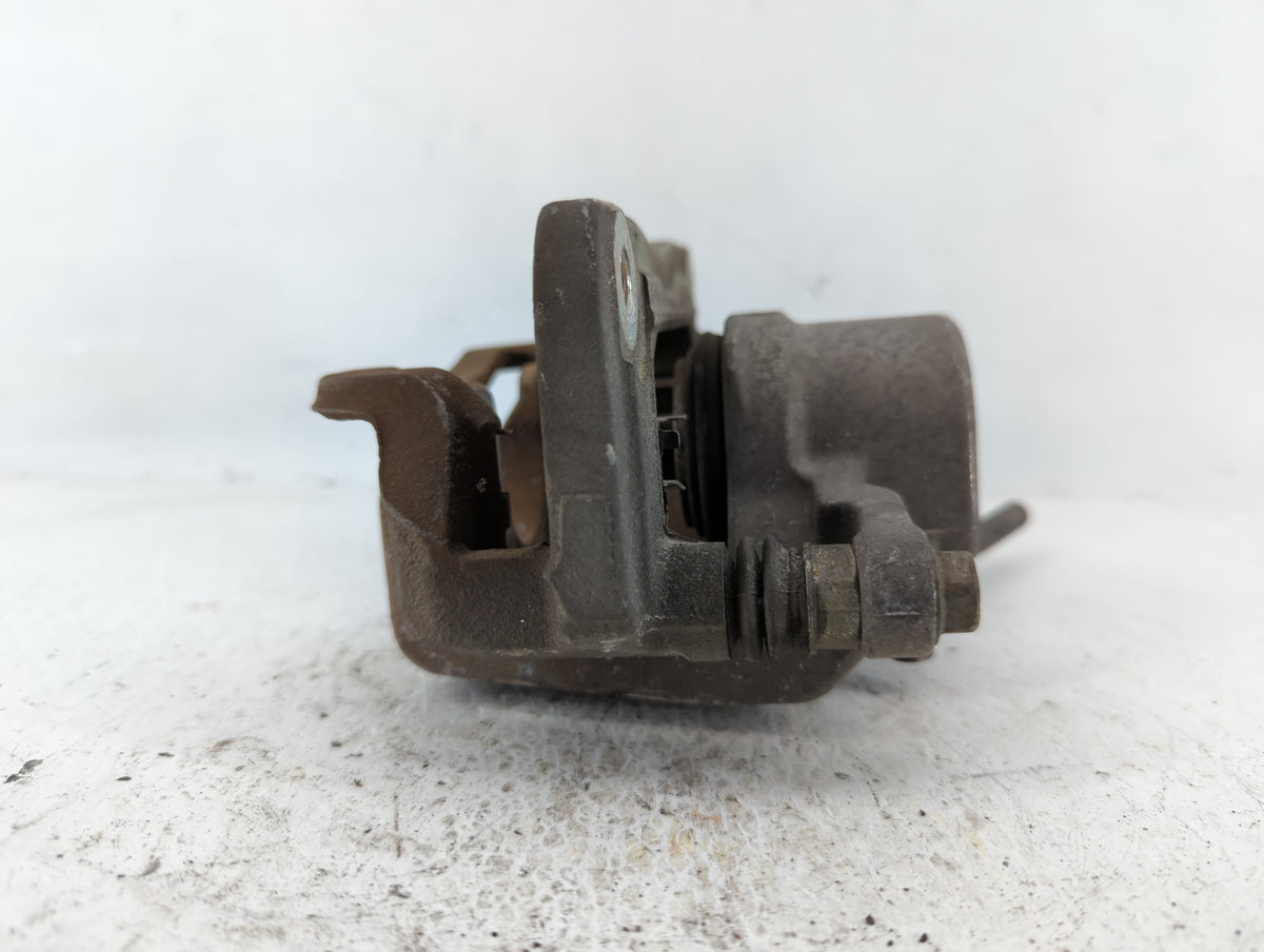 2013-2016 Hyundai Santa Fe Front Driver Left Brake Caliper 581521 - Oemusedautoparts1.com