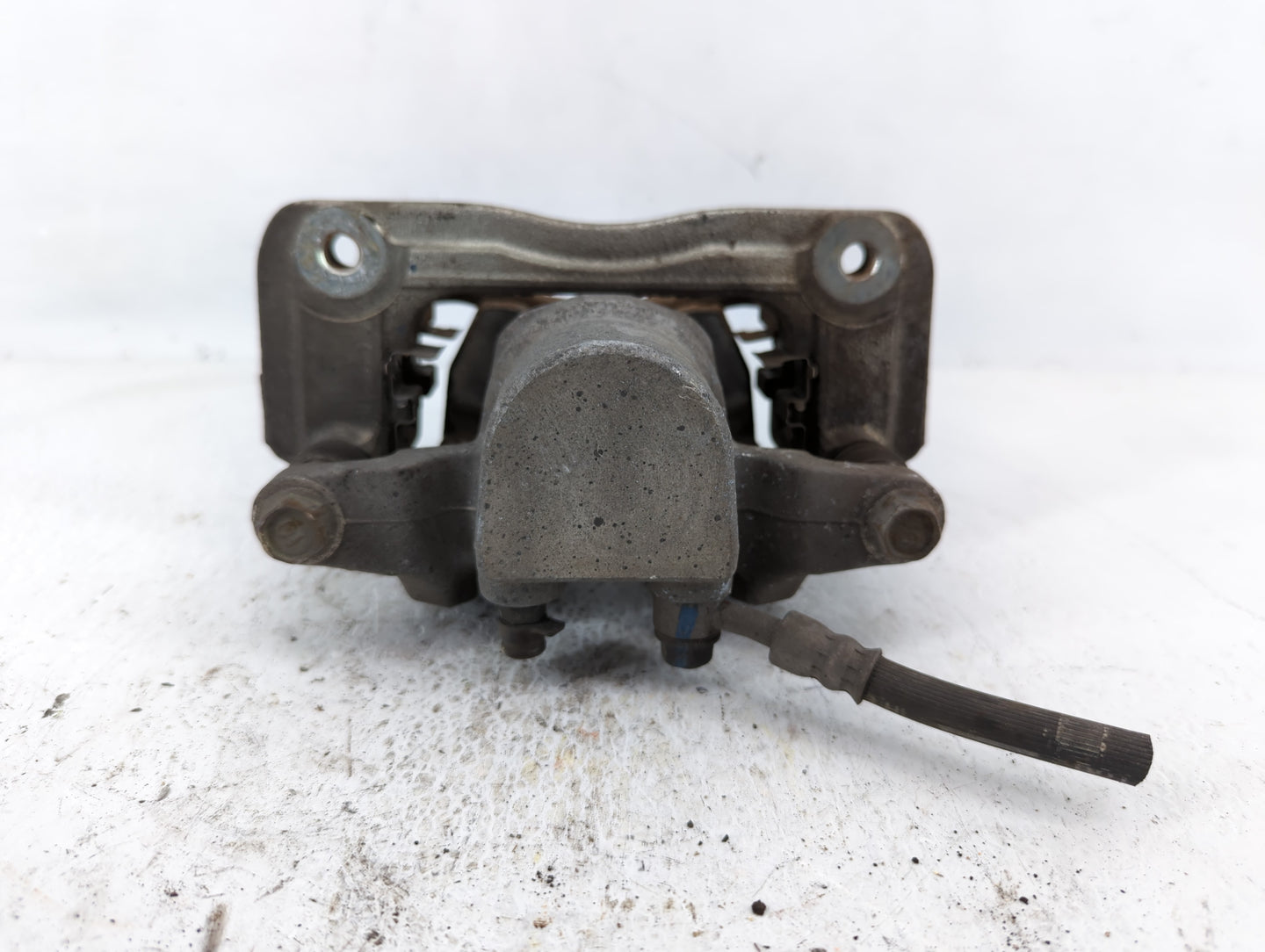 2013-2016 Hyundai Santa Fe Front Driver Left Brake Caliper - Oemusedautoparts1.com