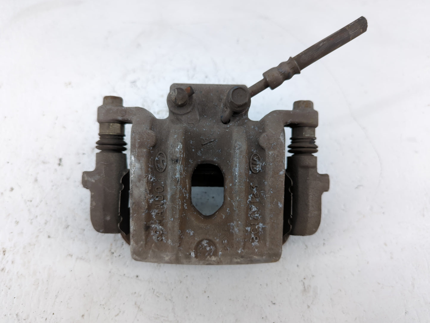 2013-2016 Hyundai Santa Fe Front Driver Left Brake Caliper - Oemusedautoparts1.com