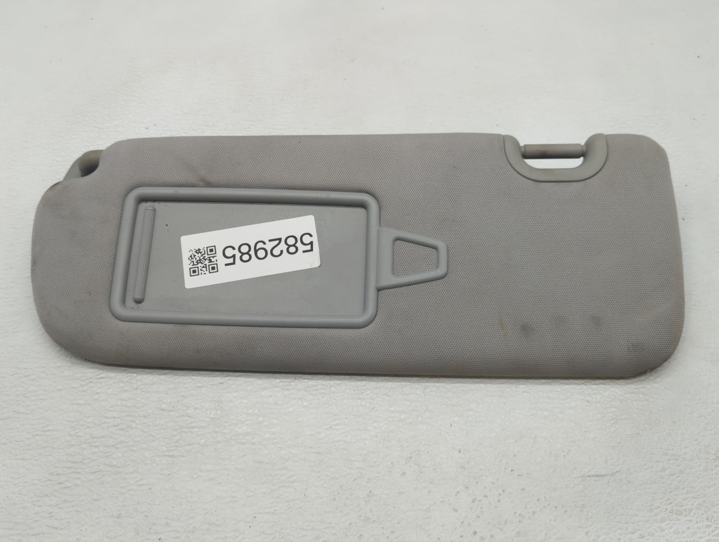 2013-2019 Hyundai Santa Fe Sun Visor Shade Replacement Driver Left Mirror Fits Fits 2013 2014 2015 2016 2017 2018 2019 OEM U
