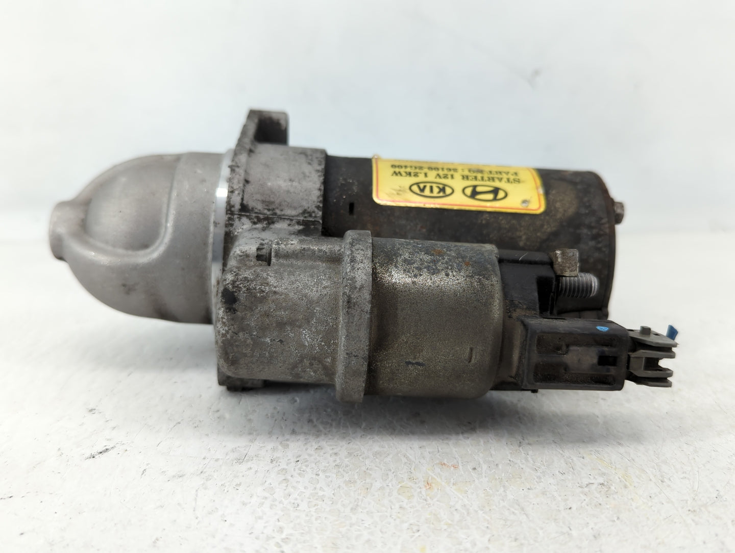 2014-2016 Hyundai Santa Fe Car Starter Motor Solenoid OEM P/N:36100-2G400 Fits Fits 2014 2015 2016 OEM Used Auto Parts - Oem