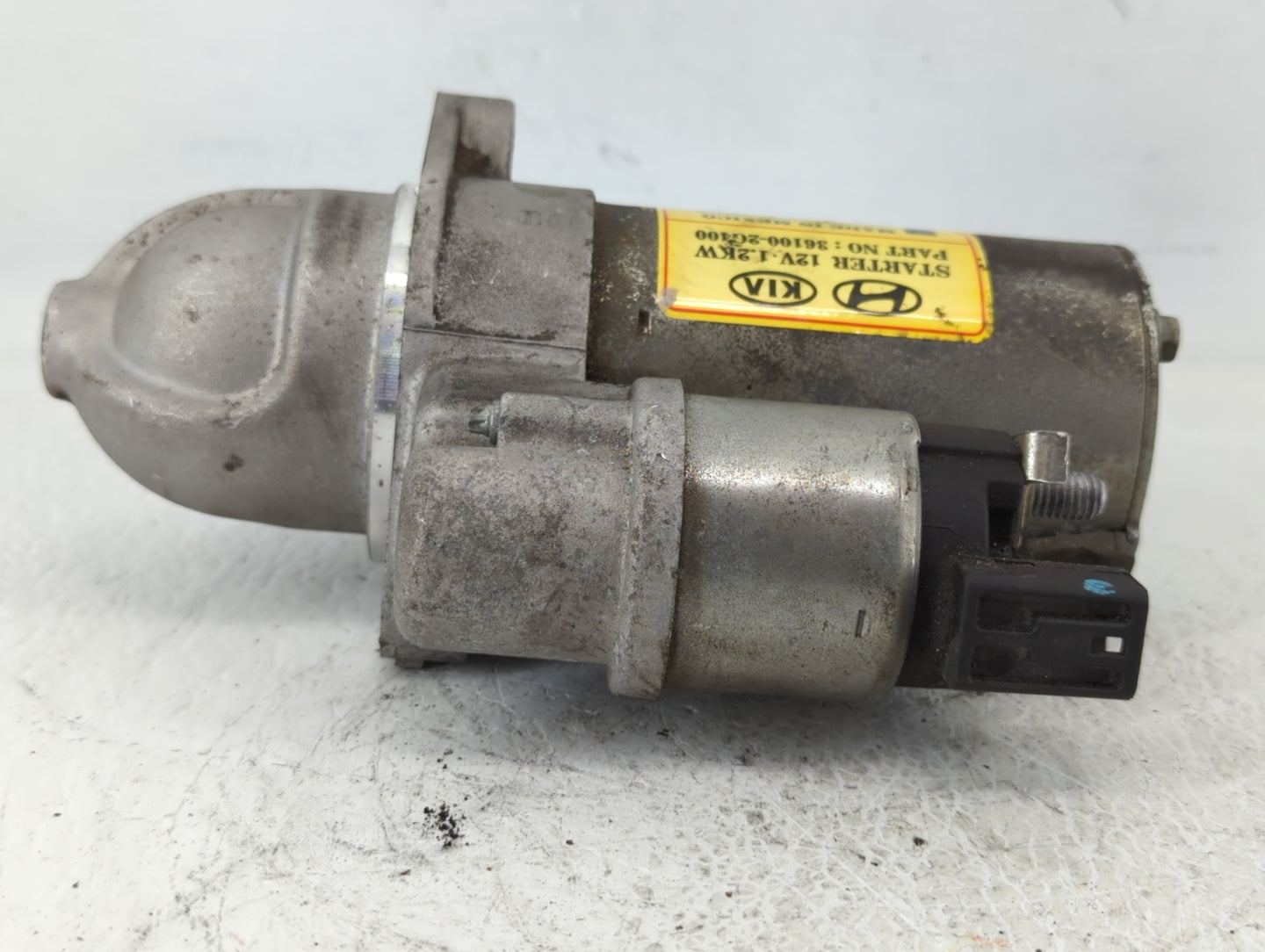 2014-2016 Hyundai Santa Fe Car Starter Motor Solenoid OEM P/N:36100-2G400 Fits Fits 2014 2015 2016 OEM Used Auto Parts - Oem