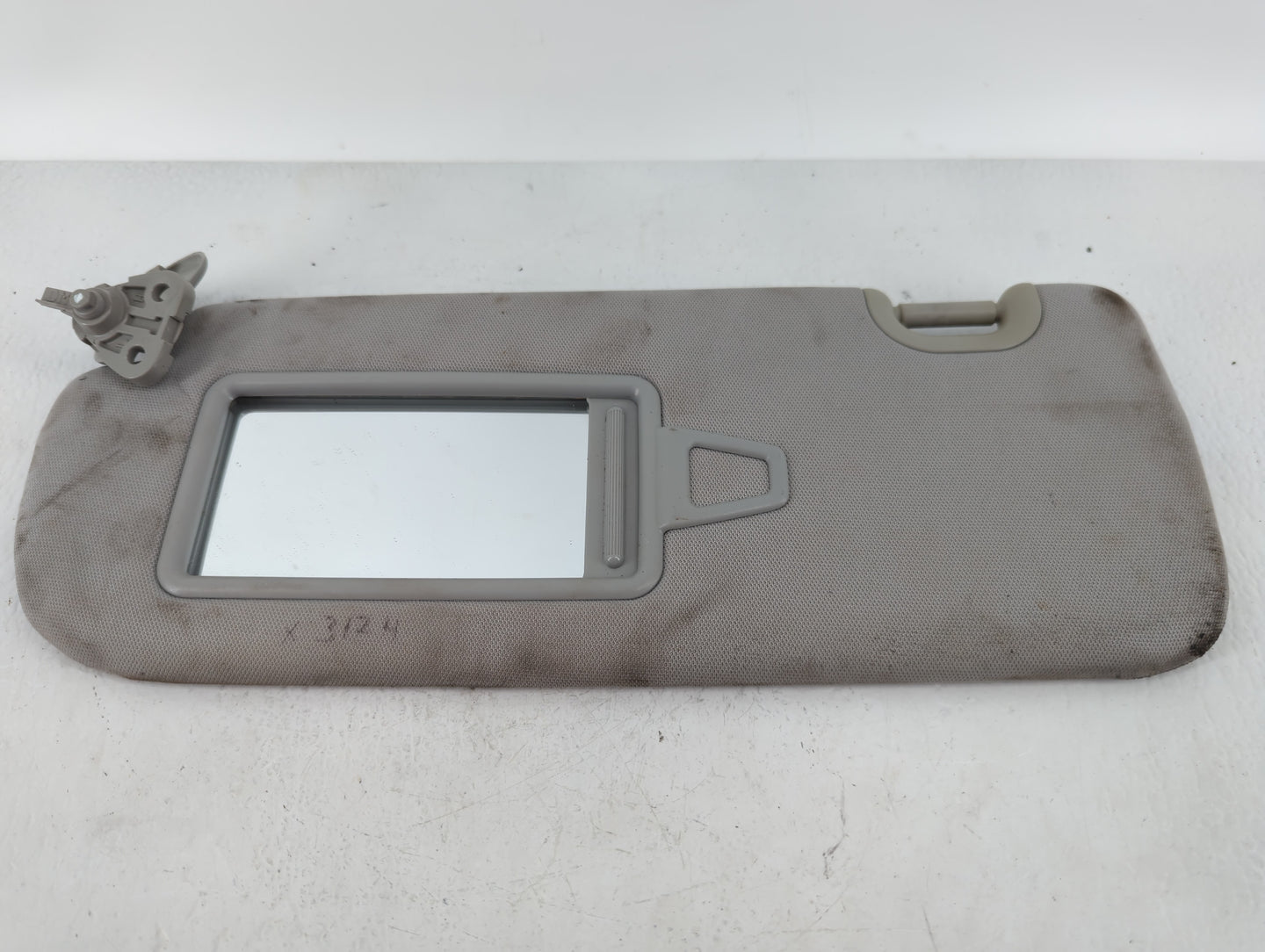 2013-2019 Hyundai Santa Fe Sun Visor Shade Replacement Driver Left Mirror Fits Fits 2013 2014 2015 2016 2017 2018 2019 OEM U