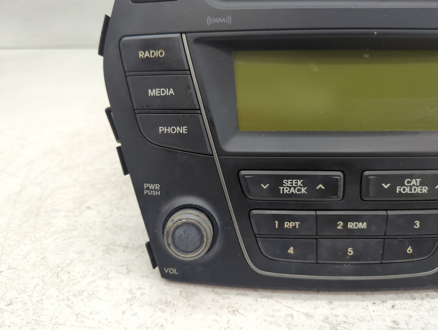 2015-2016 Hyundai Santa Fe Radio AM FM Cd Player Receiver Replacement P/N:96170-4Z1504X Fits Fits 2015 2016 OEM Used Auto Pa