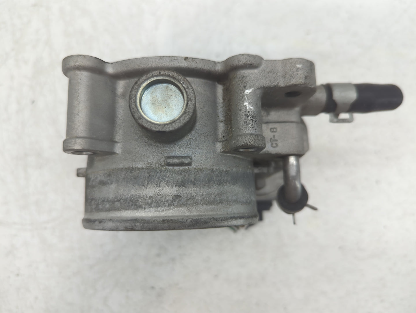 2013-2018 Hyundai Santa Fe Throttle Body P/N:5312 1S30 35100-3CAA0 Fits Fits 2012 2013 2014 2015 2016 2017 2018 OEM Used Aut