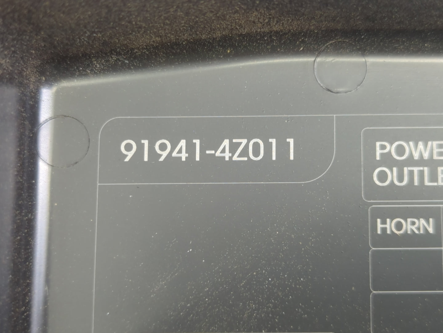 2015 Hyundai Santa Fe Fusebox Fuse Box Panel Relay Module P/N:91941-4Z011 Fits OEM Used Auto Parts - Oemusedautoparts1.com