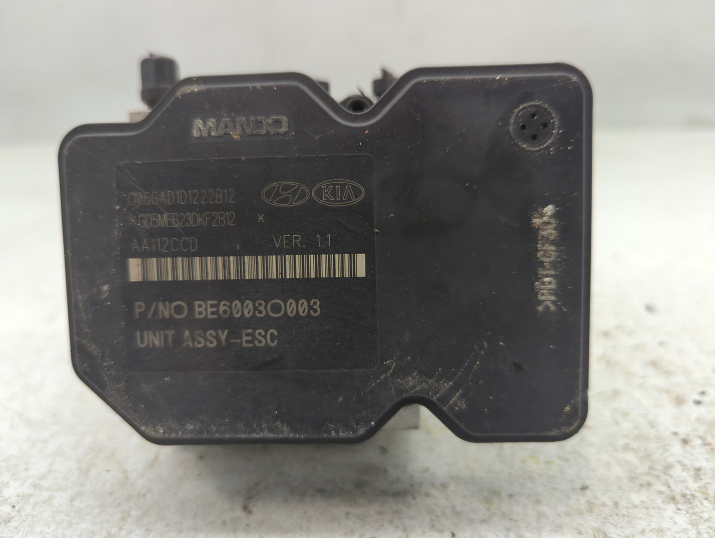 2013-2016 Hyundai Santa Fe ABS Pump Control Module Replacement P/N:58920-B8700 Fits Fits 2013 2014 2015 2016 OEM Used Auto P