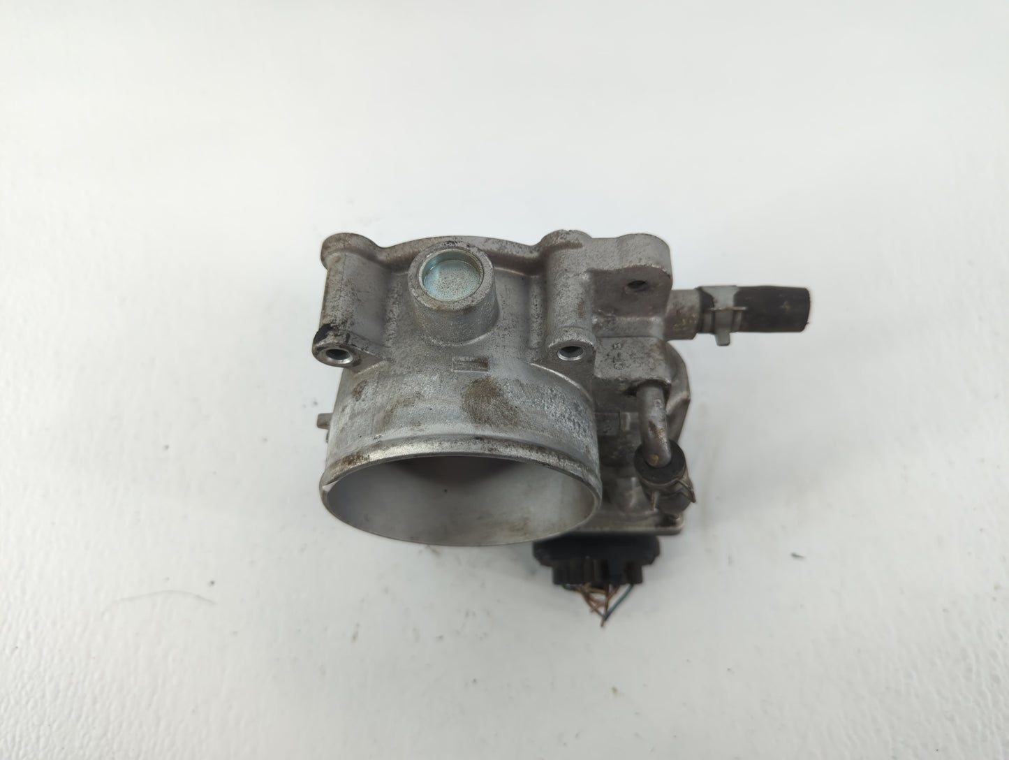 2013-2018 Hyundai Santa Fe Throttle Body P/N:35100-3CAA0 Fits Fits 2012 2013 2014 2015 2016 2017 2018 OEM Used Auto Parts - 