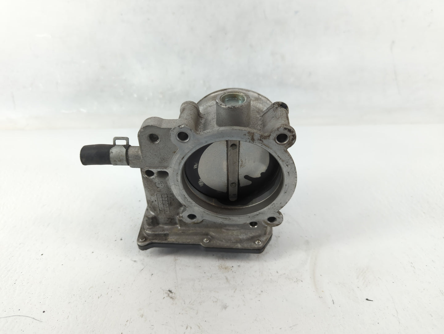 2013-2018 Hyundai Santa Fe Throttle Body P/N:35100-3CAA0 Fits Fits 2012 2013 2014 2015 2016 2017 2018 OEM Used Auto Parts - 