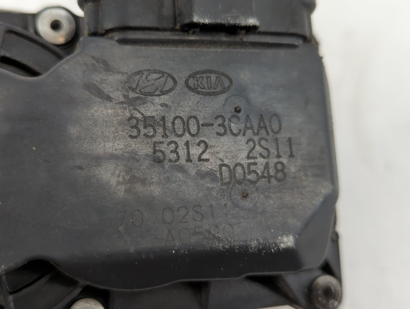 2013-2018 Hyundai Santa Fe Throttle Body P/N:35100-3CAA0 Fits Fits 2012 2013 2014 2015 2016 2017 2018 OEM Used Auto Parts - 