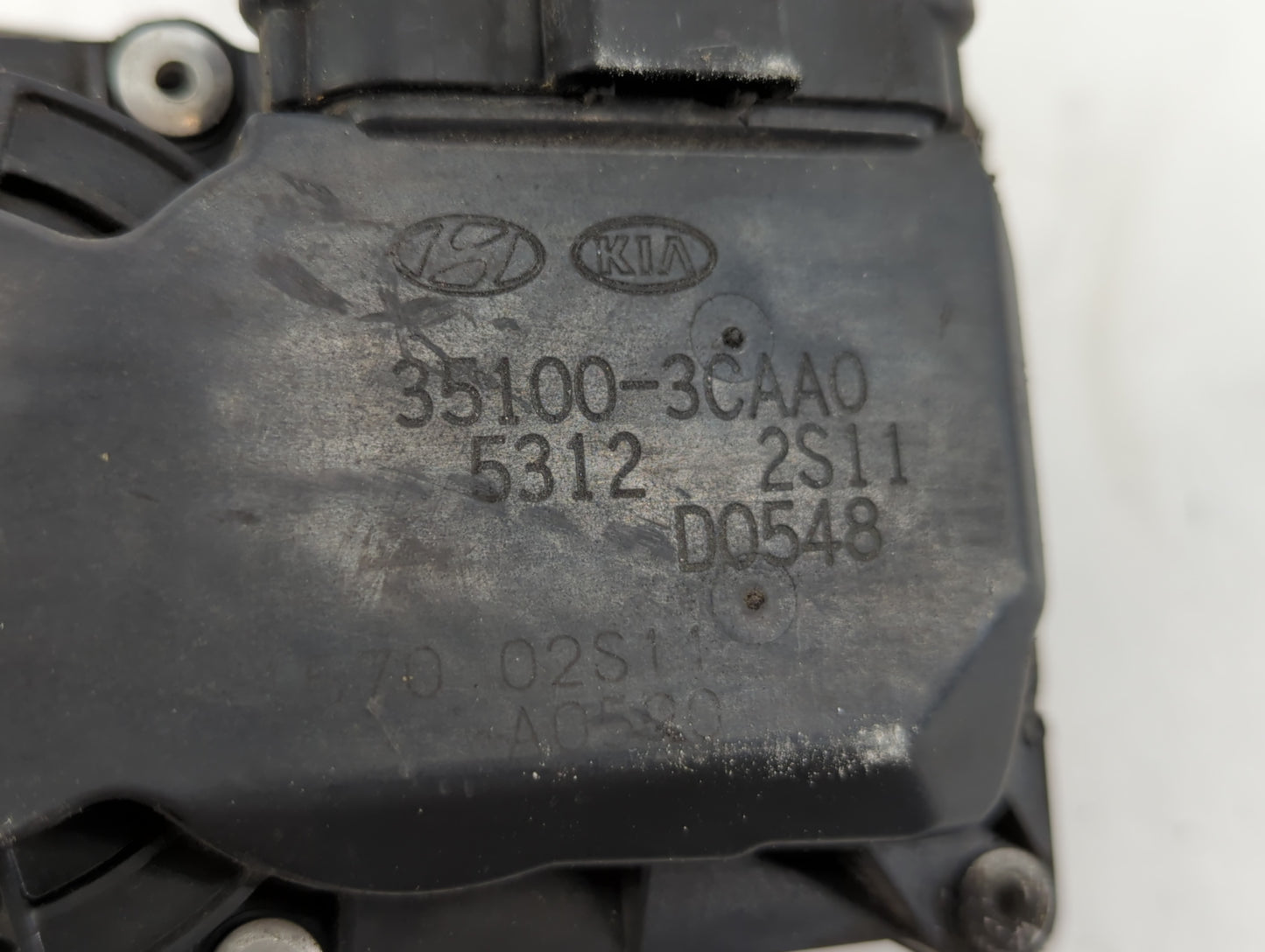 2013-2018 Hyundai Santa Fe Throttle Body P/N:35100-3CAA0 Fits Fits 2012 2013 2014 2015 2016 2017 2018 OEM Used Auto Parts - 