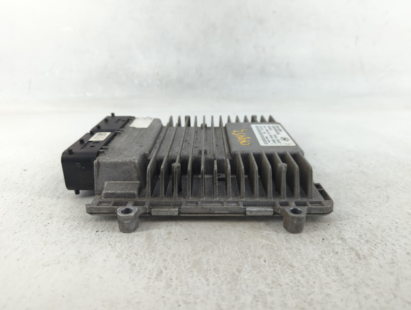 2015 Hyundai Santa Fe PCM Engine Control Computer ECU ECM PCU OEM P/N:39130-2GAG2 39100-2GAG2 Fits OEM Used Auto Parts - Oem